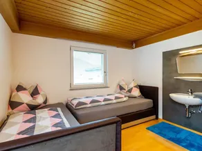 Cozy Holiday Home in Königsleiten near Ski Bus Stop - Image 2