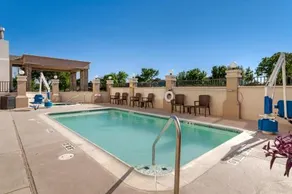 Comfort Suites La Porte - Image 5