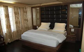 Hotel Zahgeer Continental  Gulmarg - Image 5