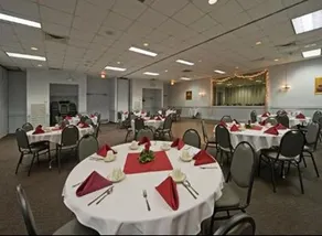 Amsterdam Inn - Image 5