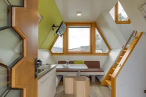 Bee House Flip - Image 2