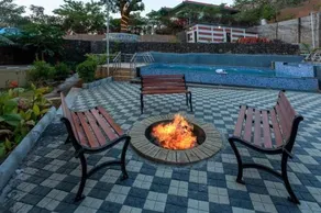 Stone Bidge 4BHK villa - Image 4