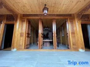 Yishanlou · Wanfeng Hidden Stay · Hui-style Design Vacation Apartment (Xingyi Wanfenglin) - Image 2