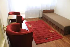 Louis Apartment - Image 2