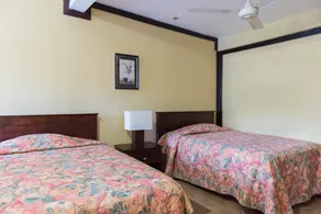 Rosehall Deluxe Bed & Breakfast - Image 2