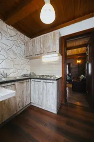 Lake House - Image 2