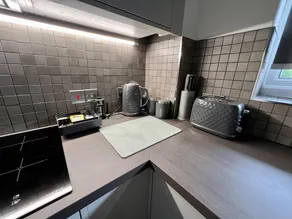 Manchester - 1 Bedroom - Sleeps 3 - Free Parking - Image 3