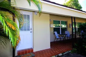 Tropical Getaway Studio-628B - Image 4
