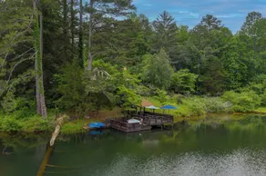 Lakeside Country Cottage - Image 4