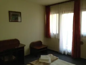 Uni - Image 5