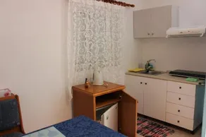 Aaron Apartments - Image 2