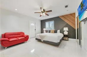 Peaceful Rental Retreat in Miami Jacuzzi BBQ L25 - Image 3