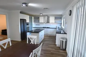 Ascot Gardens Serviced Apartments - Image 2