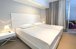 Split Luxury Retreat - Image 4