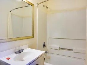 Urban Inn - Image 3