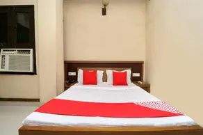 Hotel Bombay Regency by OYO Rooms - Image 5