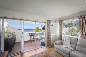 Beach Haven Gorgeous 2 Bedroom House - Image 5