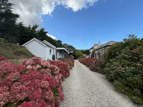 1 Bed Cabin-Sleeps 2 Hot Tub Garden Views Pets - Image 3