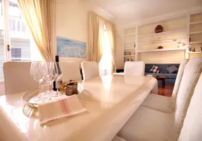 Piazza Cavour Residential Apt - Image 4