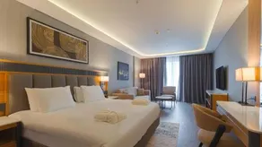Azura World Hotel - Image 2