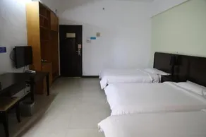 Fortune Cube Hotel Haikou - Image 4