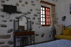 Studios Bourgos - Image 3