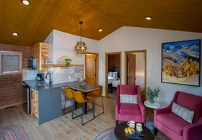 Bear Hill Lodge - Image 4