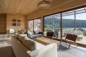 Casas Martín Pescador, Lago Huillinco, Chiloe - Image 2