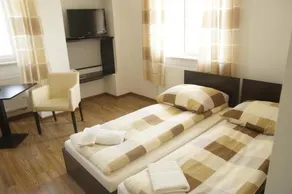 Pałacyk w Pakości Hotel - Image 2