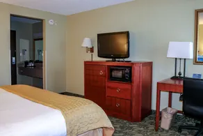 Baymont by Wyndham Grand Rapids N/Walker - Image 2