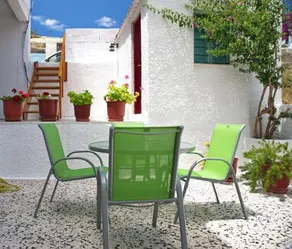 Nikos Rooms - Image 4