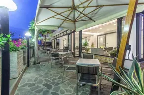 Hotel Vittoria - Image 2