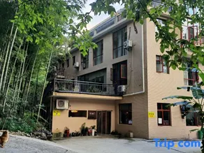 Longshan Village Zhuge Homestay - Image 4