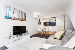 Complete Host Aqualuna Apartments - Image 3