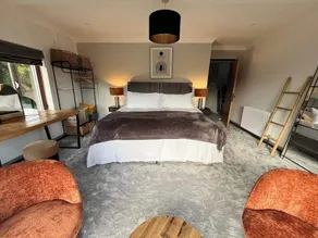5 Bed Lake House - Sleeps 10 - Nature Reserve - Image 2