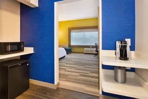 Super 8 By Wyndham Milan/Sandusky Area - Image 3