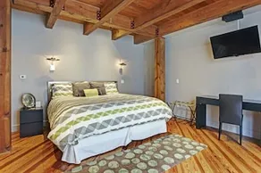 Bella Vita Spa & Suites - Image 2