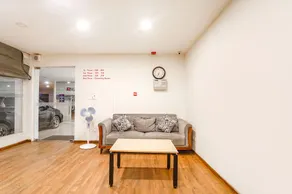 OYO Townhouse 611 Welcome Inn - Image 2
