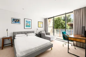 Stylish 1-Bed in the Heart of Sydney's Inner West - Image 4