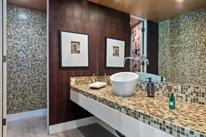 Trousdale Tennis Modern Villa - Image 3
