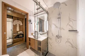 Hotel Ritz - Image 5