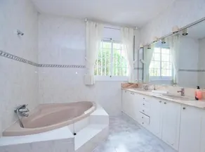 Sunny house - Image 2