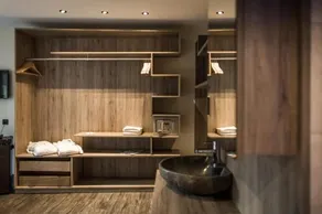Thomsn-Alpine Rock Hotel - Image 4