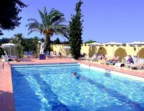 Castello di Rodi Hotel - Image 2