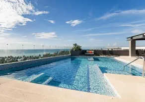 Luxury 1BR Condo Prime Location - Image 2