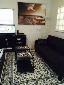 Tropical Garden Apartments - Image 3
