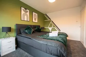 4 Beds - Big monthly discounts - Image 3
