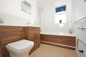 Beach Front 3 Bed Cottage and Hot Tub Kessingland - Image 4