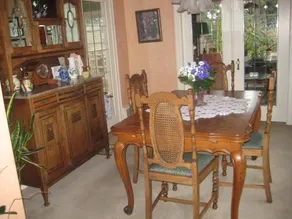 Point Grey Guest House - Image 2