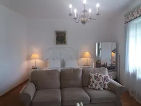 Vintage Holiday Home - Image 3